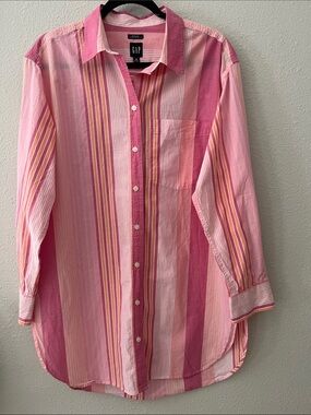 GAP Pink and Yellow Striped Button-Down Week-End Tunic Top
100% Cotton
Sz M